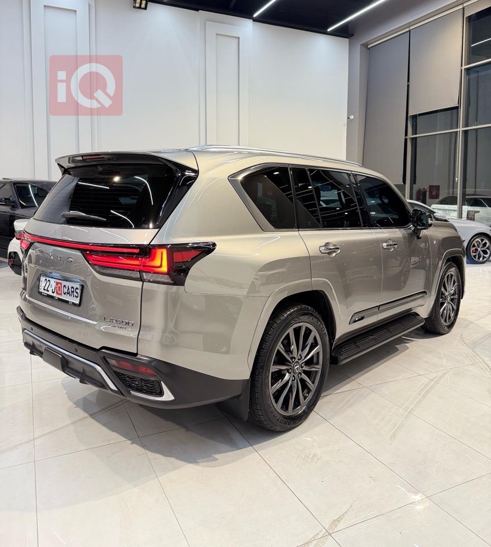 https://cdn.iqcars.io28f818b5-cb5a-4d51-933e-c2245b67a304_3.jpg